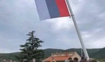 LP: Isticanje stranih i vjerskih simbola u Radanovićima provokacija, javnost uznemirena