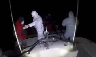 Turski ministar: Grci polivaju migrante benzinom (VIDEO)