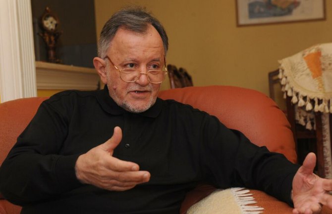 Preminuo profesor Milenko Popović