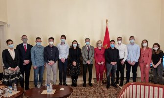 Borovinić Bojović sa crnogorskim studentima u Mađarskoj: Od obrazovanja mladih naraštaja zavisi budućnost naše zemlje