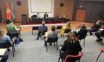 Početak masovne vakcinacije u Tivtu se očekuje nakon praznika, računaju na goste iz regiona 