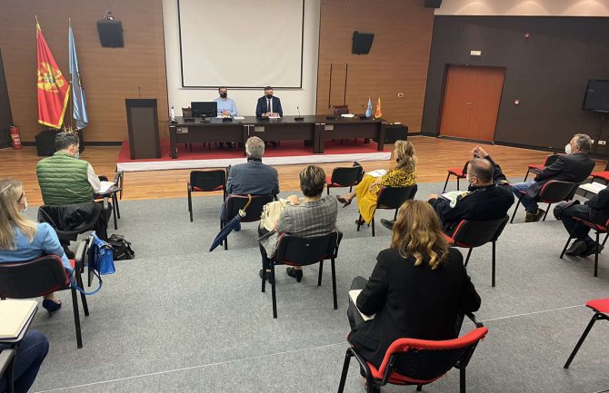 Početak masovne vakcinacije u Tivtu se očekuje nakon praznika, računaju na goste iz regiona 