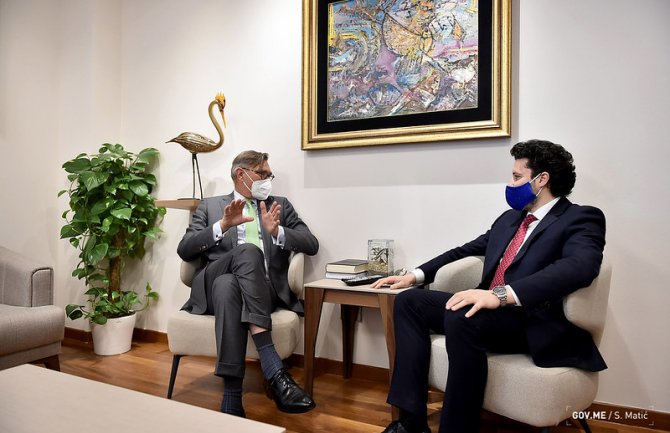 Abazović pozvao njemačke turiste da ljetuju a investitore da ulažu u CG