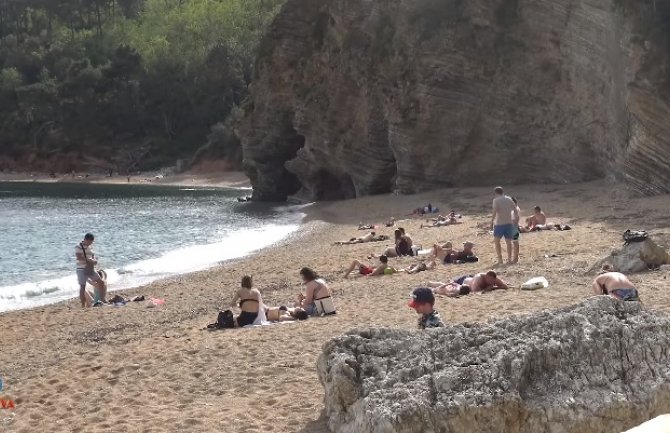 Živnulo primorje, praznici popunili hotele, ugostitelji prezadovoljni