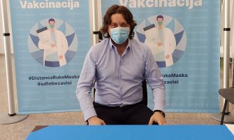 Vakcinisali se Sekulović i Miljanić