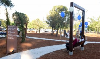 U Podgorici otvoren park posvećen Đorđu Balaševiću: Uspomena na panonskog mornara živjeće vječno(VIDEO)