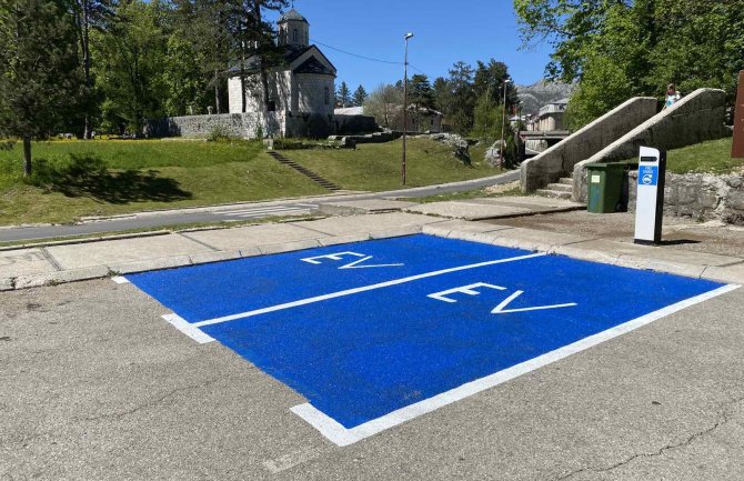 Na Cetinju dvije punionice za e-automobile