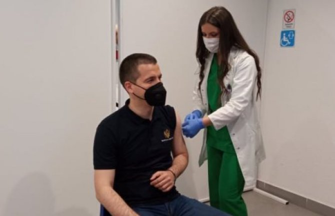 Bečić u Beranama: Kao što sam i obećao, vakcinisao sam se javno