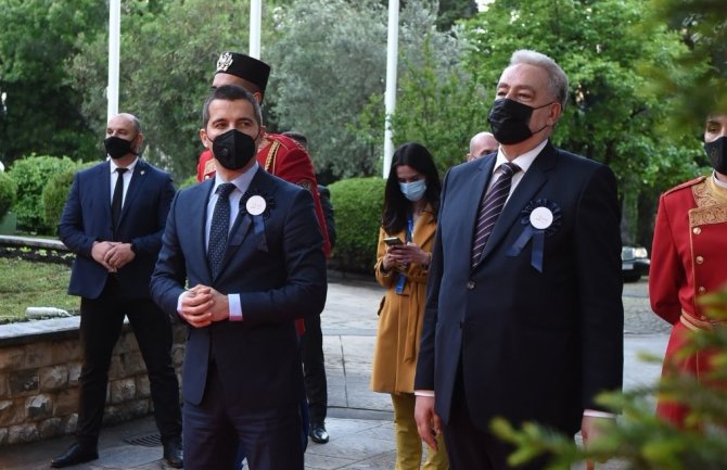 Krivokapić: Prioritet država okrenuta ka svim građanima, Bečić: Crna Gora se voli samo ako se voli cijela
