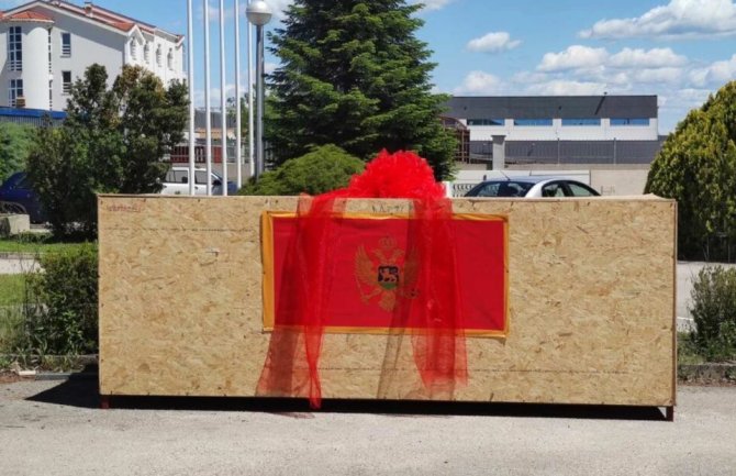 Na Cetinju će se danas zavijoriti najveća crnogorska zastava