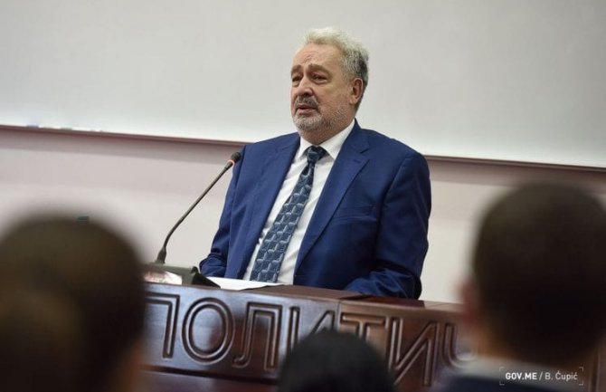 Političari bi nas najradije prognali iz Crne Gore, ova Vlade traje zahvaljujući podršci naroda