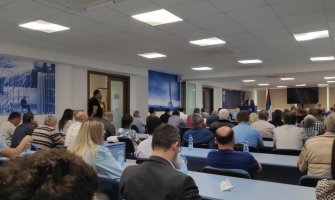 DNP: Ponudićemo Krivokapiću rekonstrukciju Vlade sa političarima iz vlasti