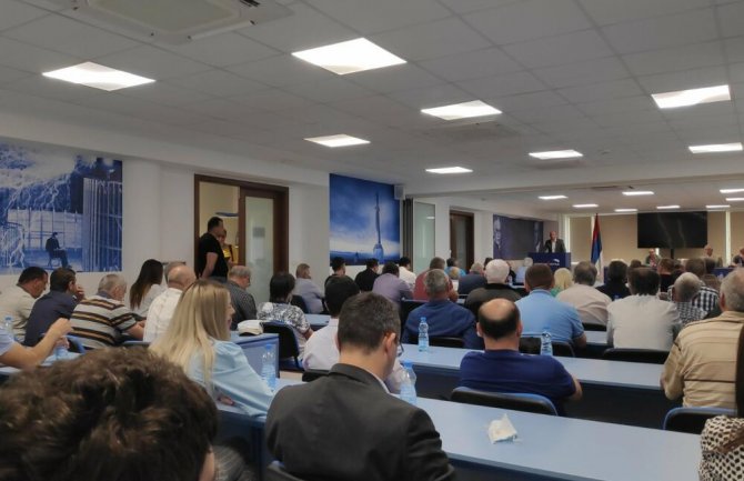 DNP: Ponudićemo Krivokapiću rekonstrukciju Vlade sa političarima iz vlasti