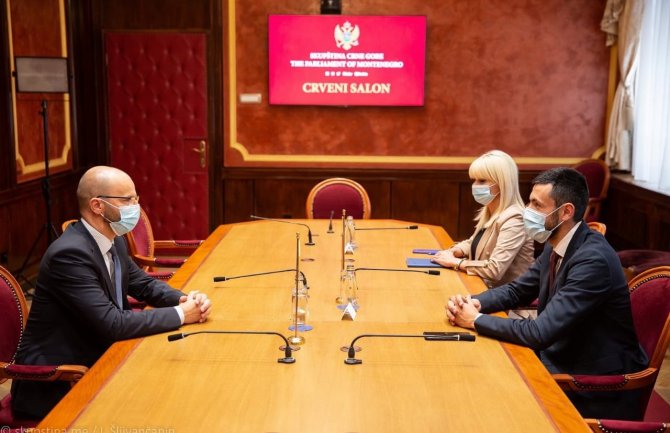 Živković - Presker: CG da postigne što veći napredak u reformskom procesu pridruživanja EU