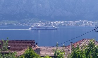 Stigao prvi kruzer sa turistima u Luku Kotor