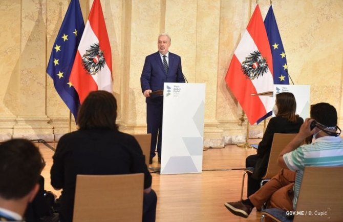 Krivokapić u Beču: Naš pogled uperen ka EU, Kurc: Cilj nam je da podržimo region