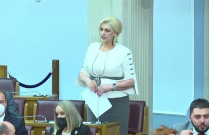 Suada Zoronjić, pozitivan primjer kako političari trebaju zastupati interese građana