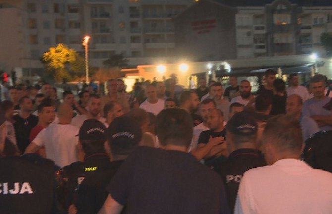 Incident u Podgorici, policija spriječila sukob 