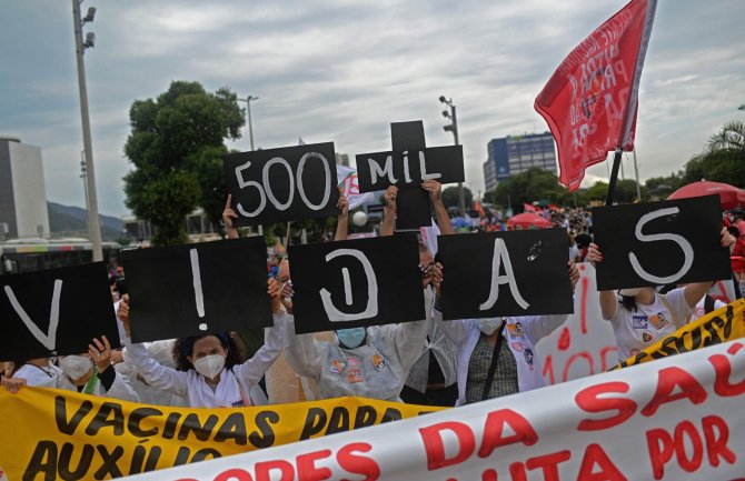 Brazil: Više od pola miliona ljudi umrlo od korone, Bolsonaro na udaru kritka zbog skepse prema vakcinaciji