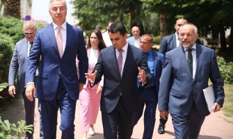 Đukanović u posjeti Opštini Bar: Obišao nadvožnjak sa pristupnom saobraćajnicom i kružnim tokom