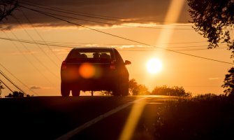 Rashladite automobil koji je stajao na suncu za samo 10 sekundi(VIDEO)