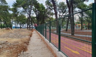 Na inicijativu građana pristupilo se izgradnji pješačke staze u Tološkoj šumi