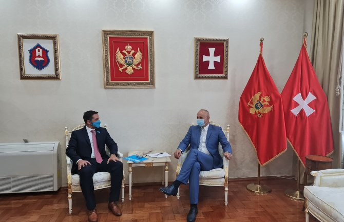 Kašćelan i Santander: Ulaganjem u djecu ulažemo u budućnost Cetinja i Crne Gore