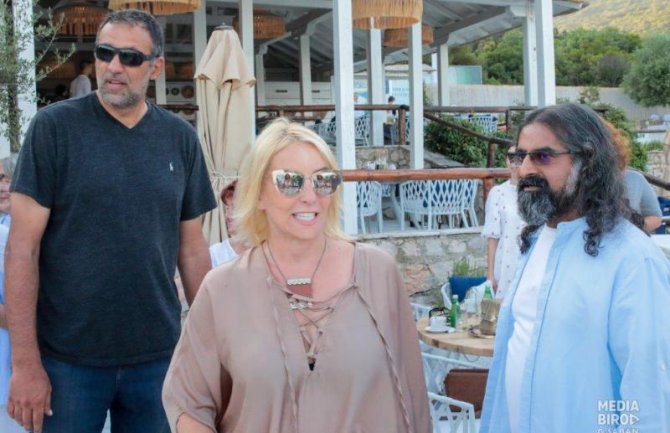 Fondacije Mohanđi i “Ana i Vlade Divac” organizovale humanitarnu manifestaciju na plaži Almara