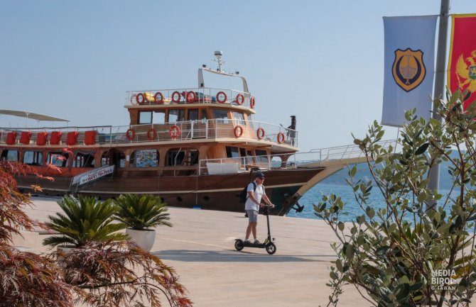 U Tivtu zadovoljni brojem gostiju, najbrojniji turisti iz Srbije i Rusije