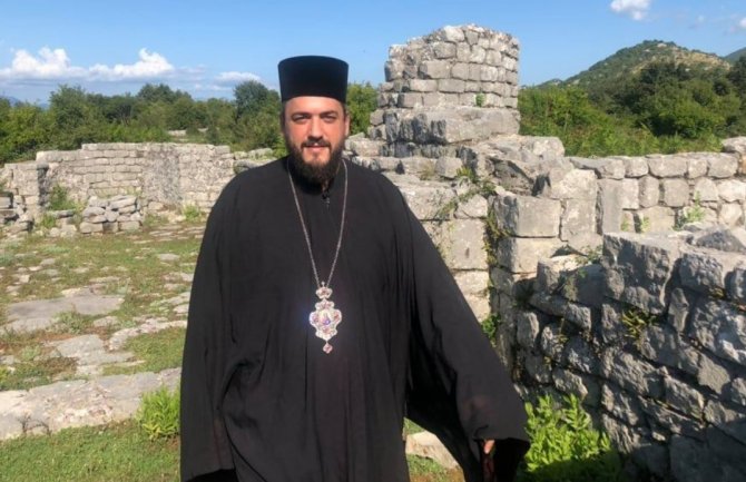 Vladika CPC: Radi mira u regionu priznati genocid