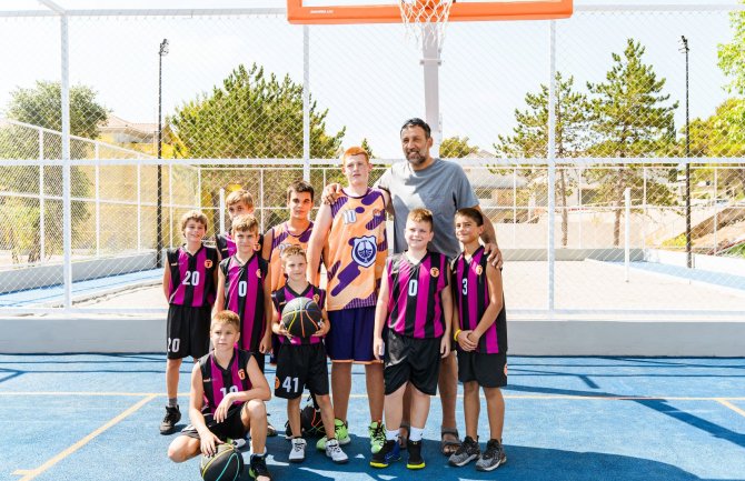 Divac i Luštica Bay predstavili košarkaški kamp 