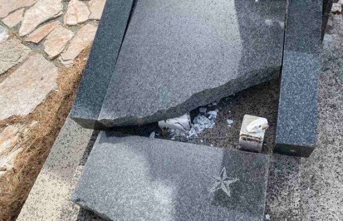 Osknavljen grob sestre lovca na Dražu Mihailovića i supruge sudije koji mu je presudio