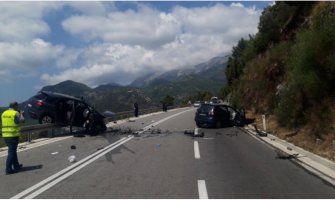 Težak udes na putu Cetinje-Budva: Poginula jedna osoba, druga povrijeđena