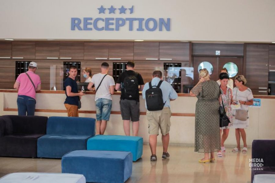 TuristickasezonaBudva2