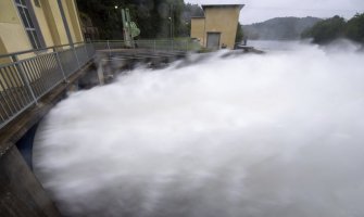 Stravične slike poplavljenih područja, raste broj žrtava, pukla brana na rijeci Rur u Njemačkoj