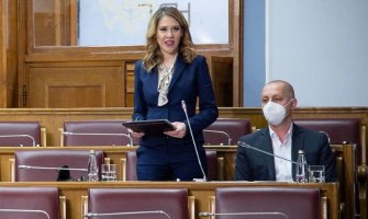 Radonjić: Podrška za Vesnu Bratić, posvećeno i iscrpno radi  na poboljšanju prosvjete i obrazovanja 