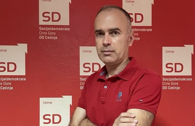 Mijanović: Bratić urušila najčasniju profesiju u Crnoj Gori 