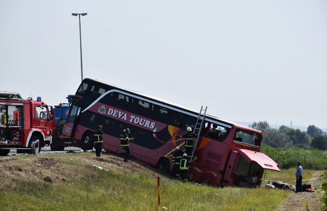 Vozač uhapšen, na trenutak zaspao, problemi sa identifikacijom putnika iz kosovskog autobusa