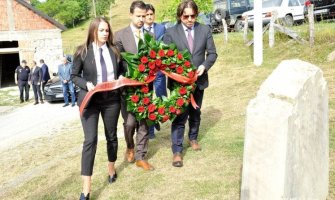 Prvi put nakon 77 godina državni vrh odao počast žrtvama zločina u selu Velika