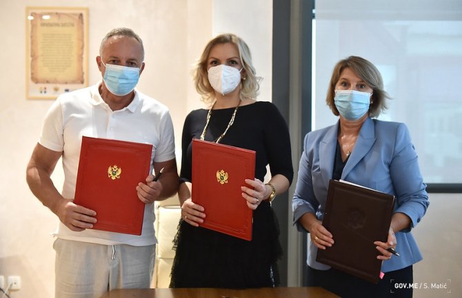 Porodica Abazović sredstva koja su bila namijenjena za liječenje njihovog sina usmjerila za kupovinu skenera