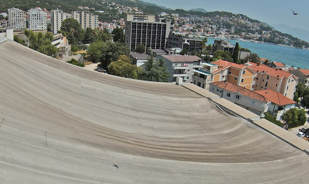 KrovbazenaInstitutahavarija