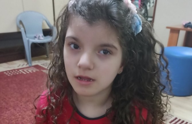  Pomozimo Sofiji zajedničkim snagama - POŠALJITE 44 na 14543!