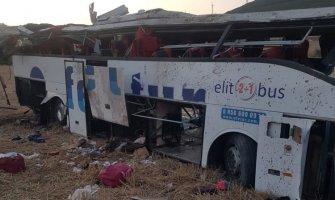 U Turskoj se prevrnuo autobus, poginulo 15 ljudi