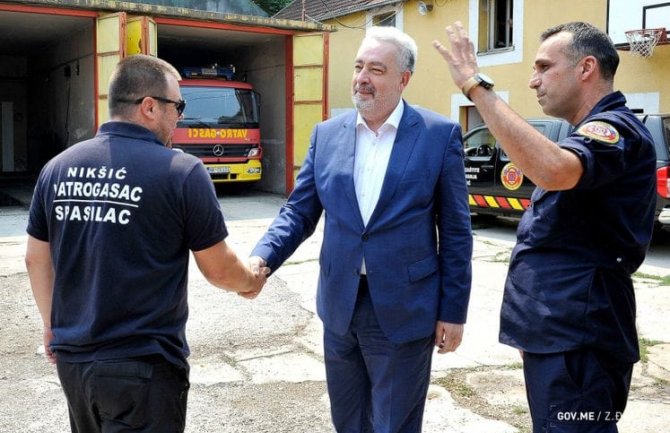  Krivokapić obišao Službu zaštite i spašavanja Nikšić: Nije stvoren jak informacioni sistem koji brzo reaguje