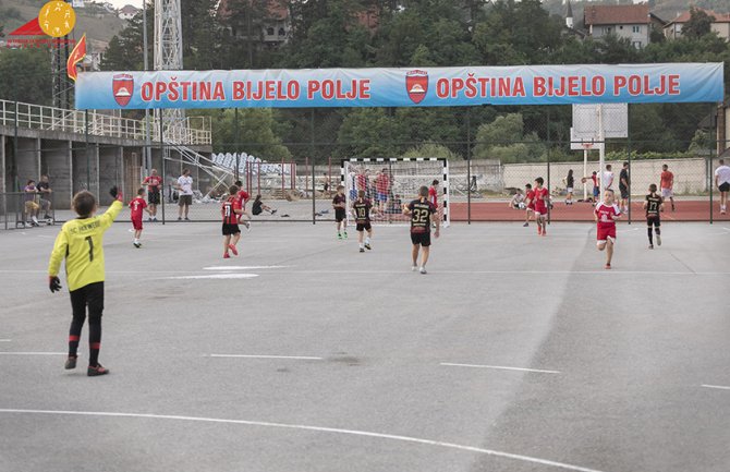 Počeo najstariji turnir u malom fudbalu, 14 ekipa boriće se za titulu najboljeg