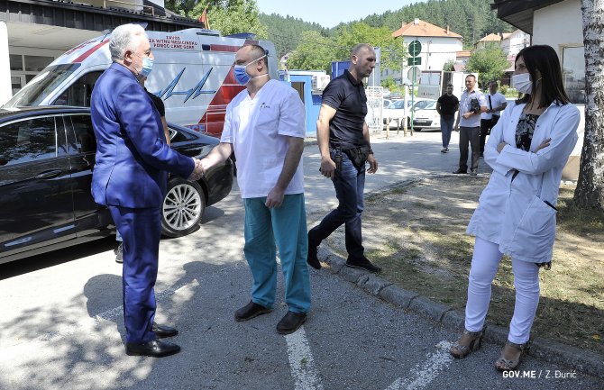 Krivokapić posjetio bolnicu u Pljevljima: Vlada okrenuta građenju boljih uslova za prevenciju i liječenje crnogorskih građana