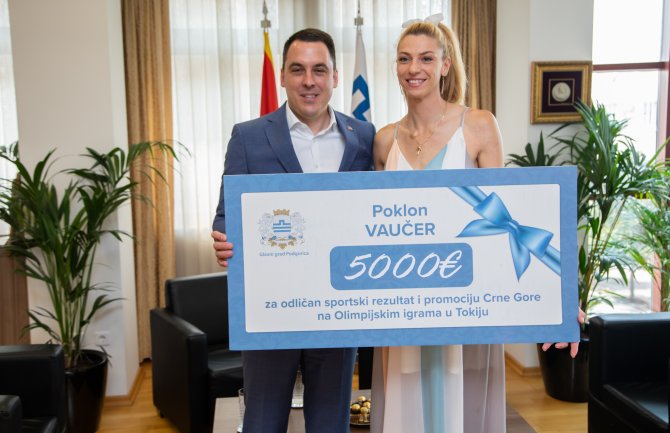 Gradonačelnik Podgorice upriličio prijem za Mariju: Ponosni smo na veliki uspjeh crnogorske atletičarke