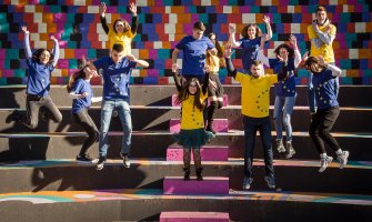 Uskoro počinje Dijalog sa mladima