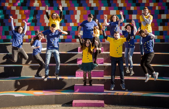 Uskoro počinje Dijalog sa mladima