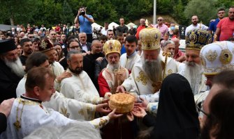 Joanikije na osvećenju manastira Svetog Jovana Krstitelja u Crnči: Divim se podvigu ljudi ovog kraja